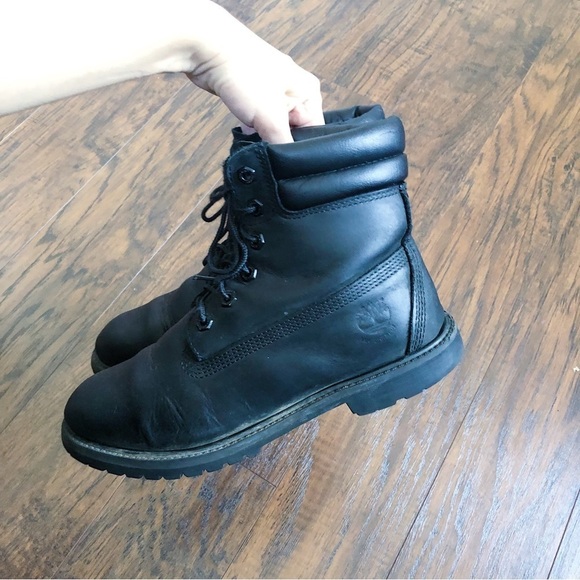 Timberland • Waterville 6" Waterproof Lug Sole Booties black leather lace up - Picture 8 of 14